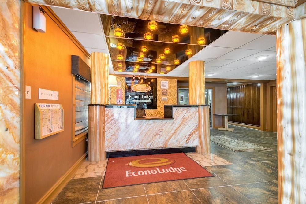 Econo Lodge Сент-Олбанс Екстер'єр фото