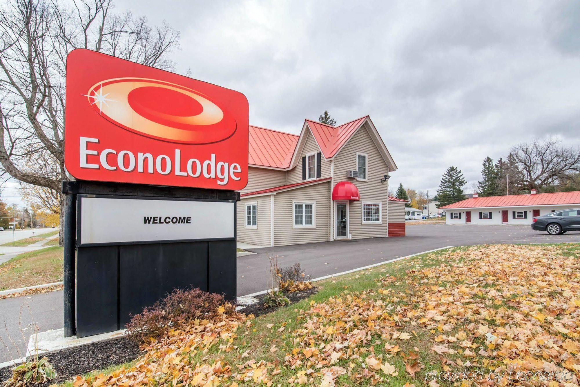 Econo Lodge Сент-Олбанс Екстер'єр фото