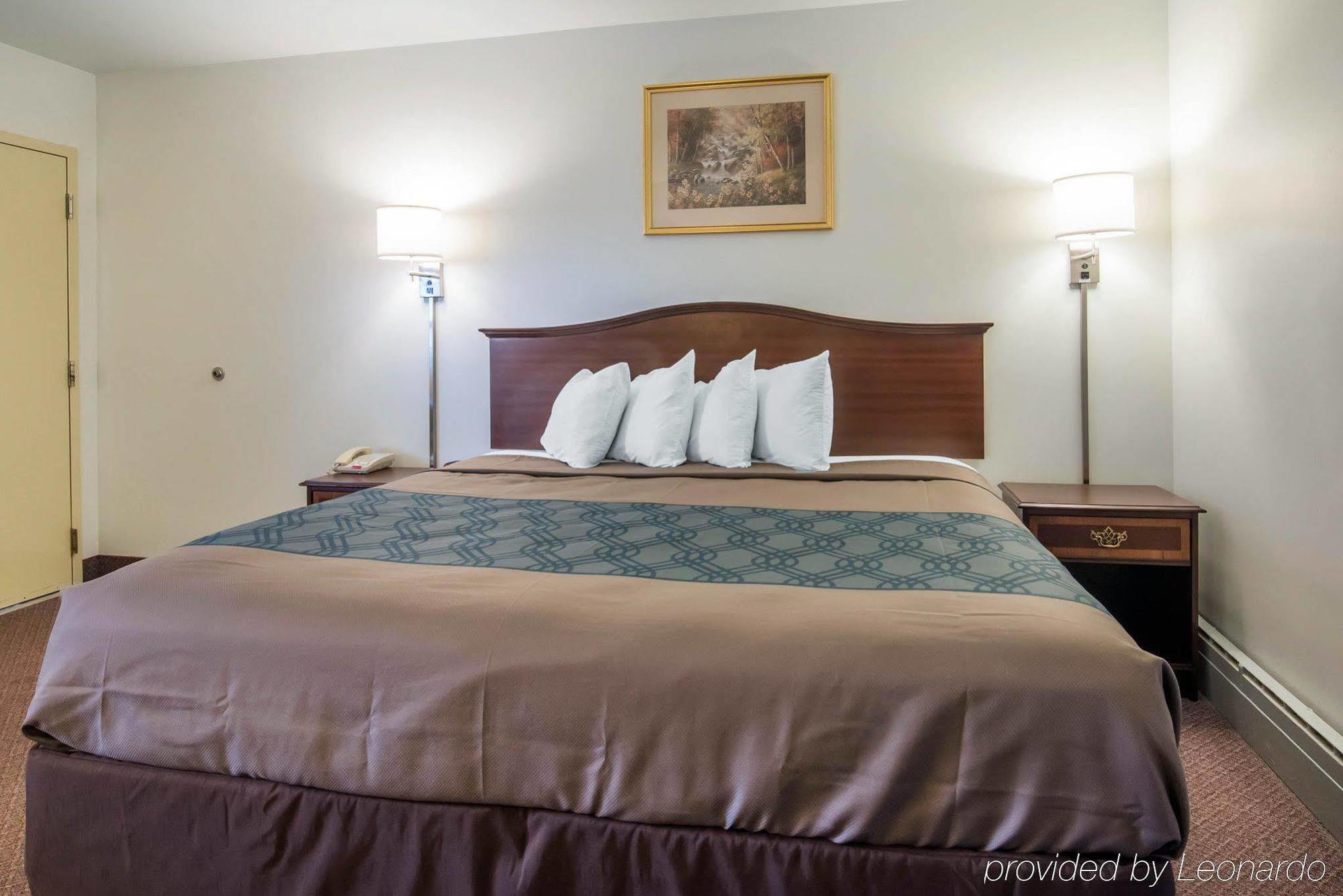 Econo Lodge Сент-Олбанс Екстер'єр фото