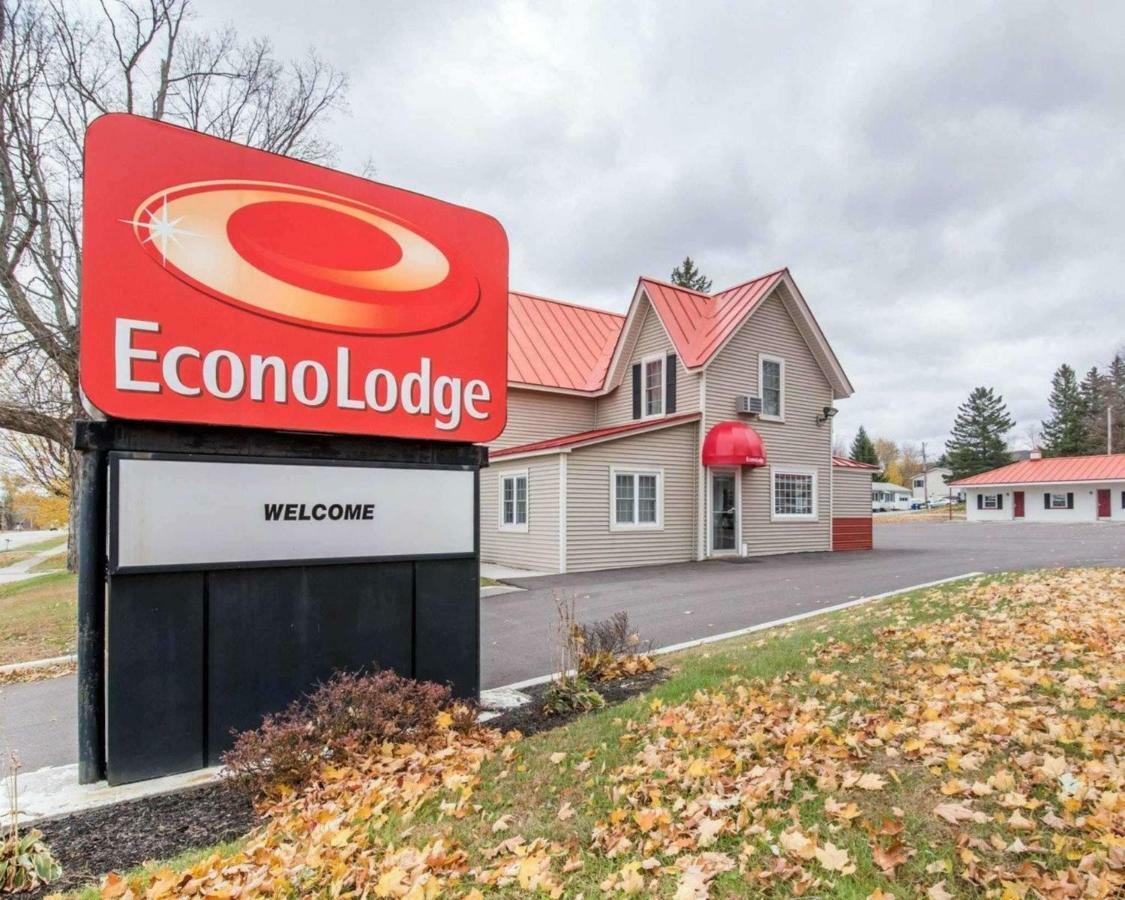 Econo Lodge Сент-Олбанс Екстер'єр фото